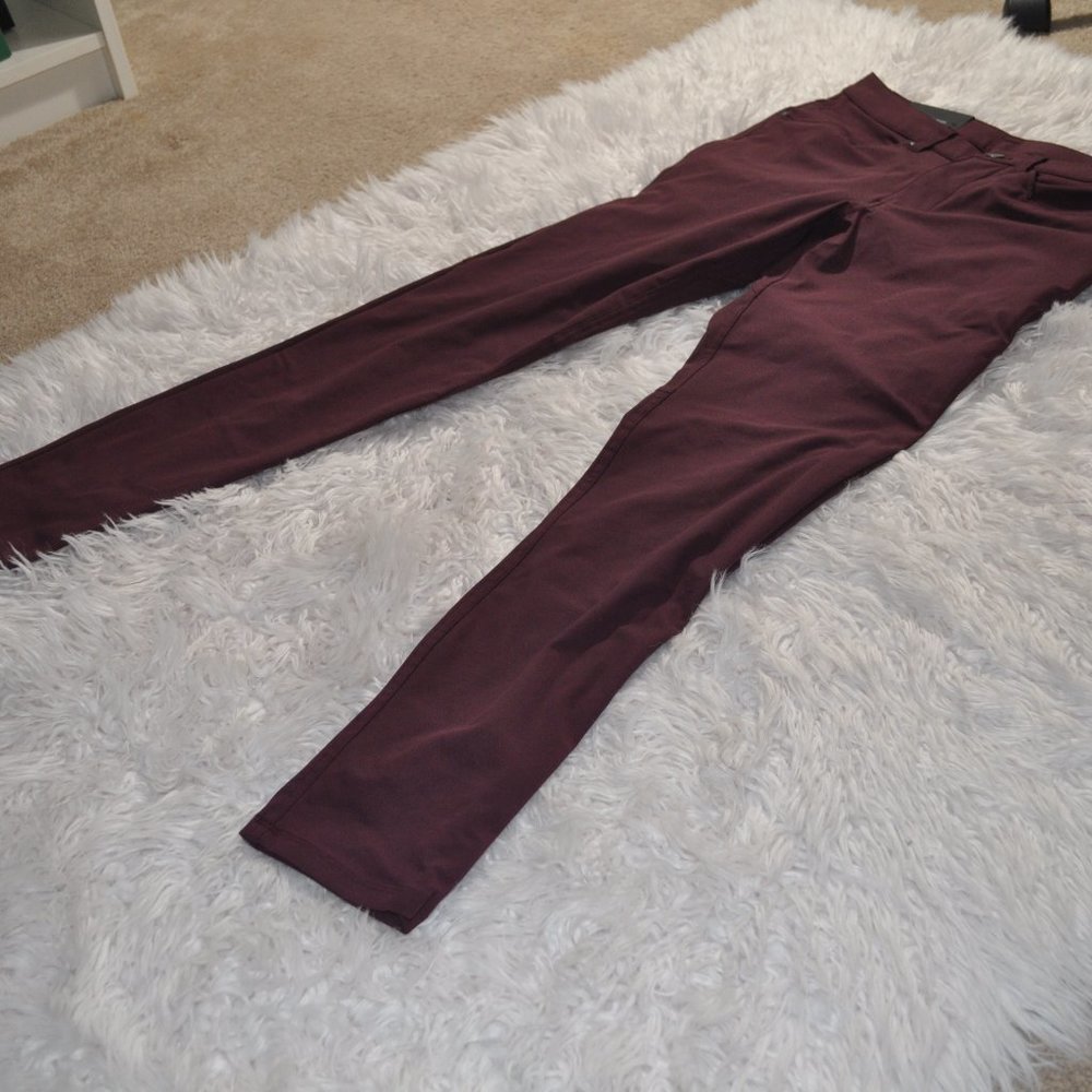 Lulu Lemon Men's Pants Size 28W/32L ABC Pant Slim Burgundy Brand New!
